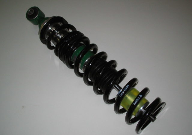 ヨシノ製　車高調付ショック