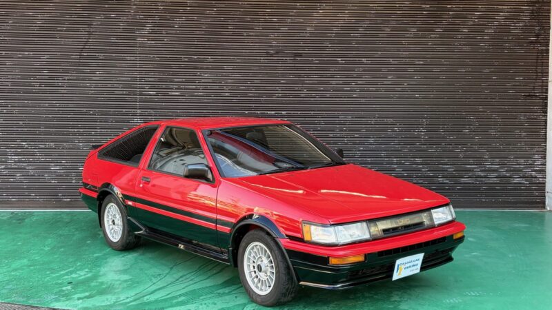 トヨタAE86レビン　3ドアハッチバック